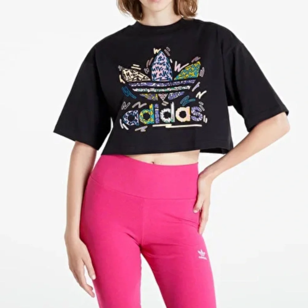ADIDAS x KRIS ANDREWS LOVE UNITES CROP TOP MEDIUM - Picture 2 of 9
